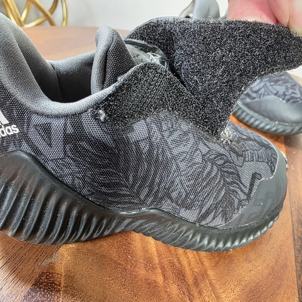 Adidas Kids FortaRun AC Black/Grey Palm Leaf Print Sneakers Size 4K